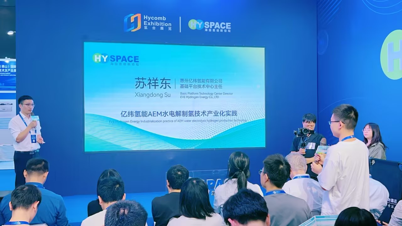 afa82693-2f74-4014-a09b-bdaaed193564.jpg